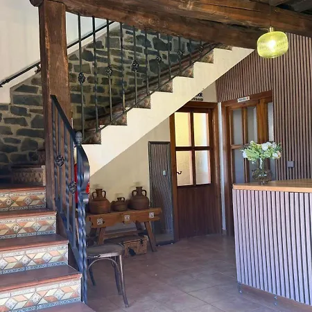 Rural La De Lia ホテル 2*